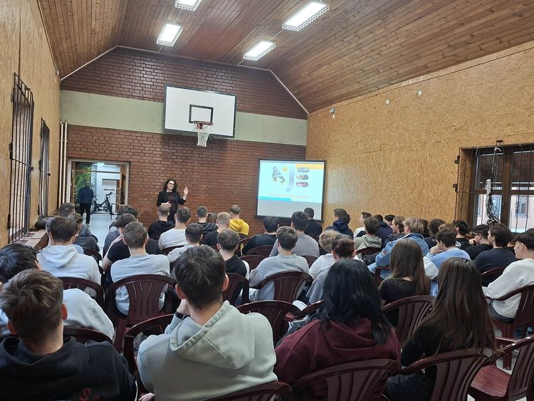 NJE -előadás nálunk!